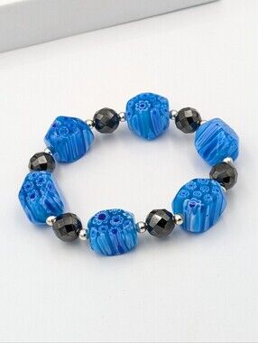 Blue beaded stretch bracelet